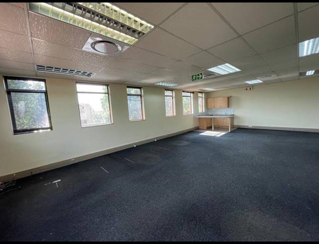 INDUSTRIAL PROPERTY TO RENT IN LYTTELTON